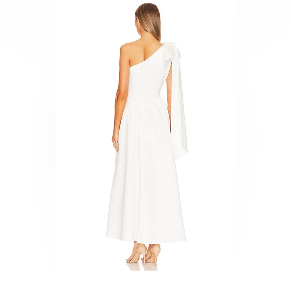 Elliatt Liesel Dress in Ivory - Picture 2 of 3